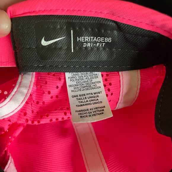 Womens Nike Hat - Picture 3 of 4